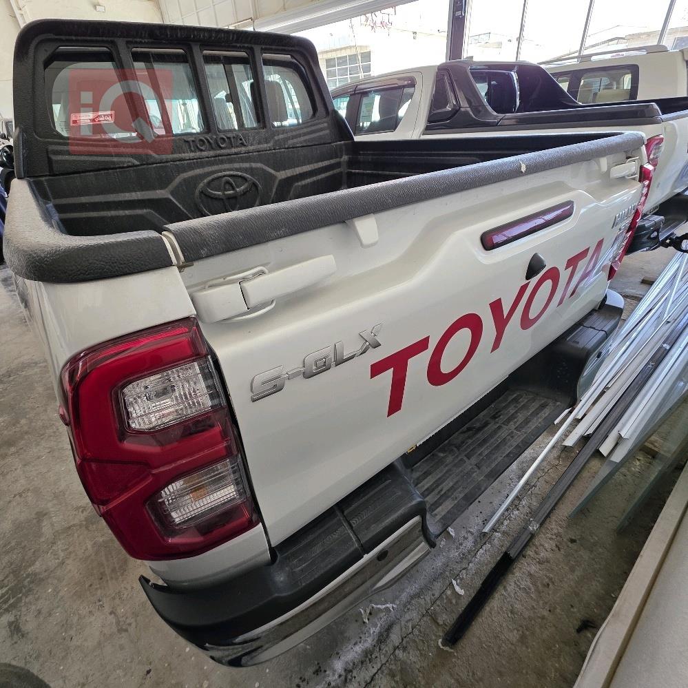 تويوتا هايلوكس